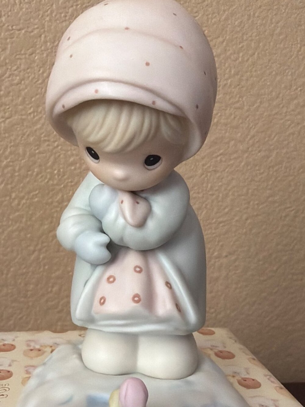 Lot of 2 Precious Moments "February" Figurines 109991 & 261246 w/Boxes - Picture 5 of 15